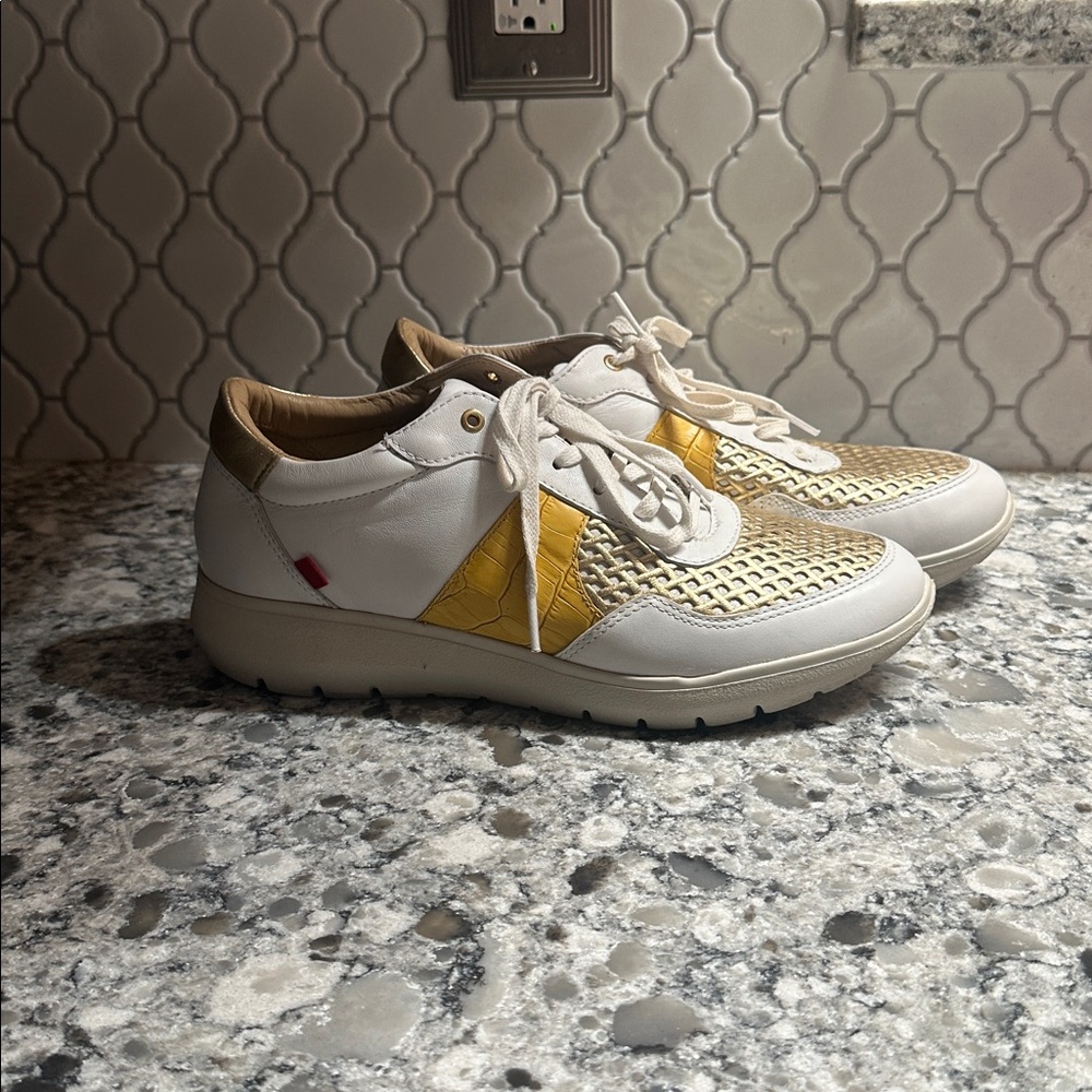 Marc Joseph New York Banes CT white and Gold leather sneakers